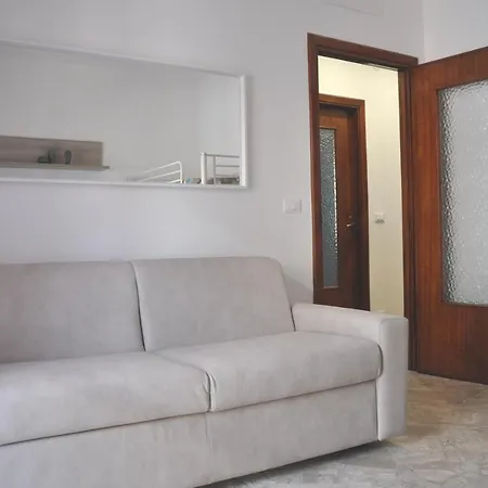 Viale Repubblica 307 6 *